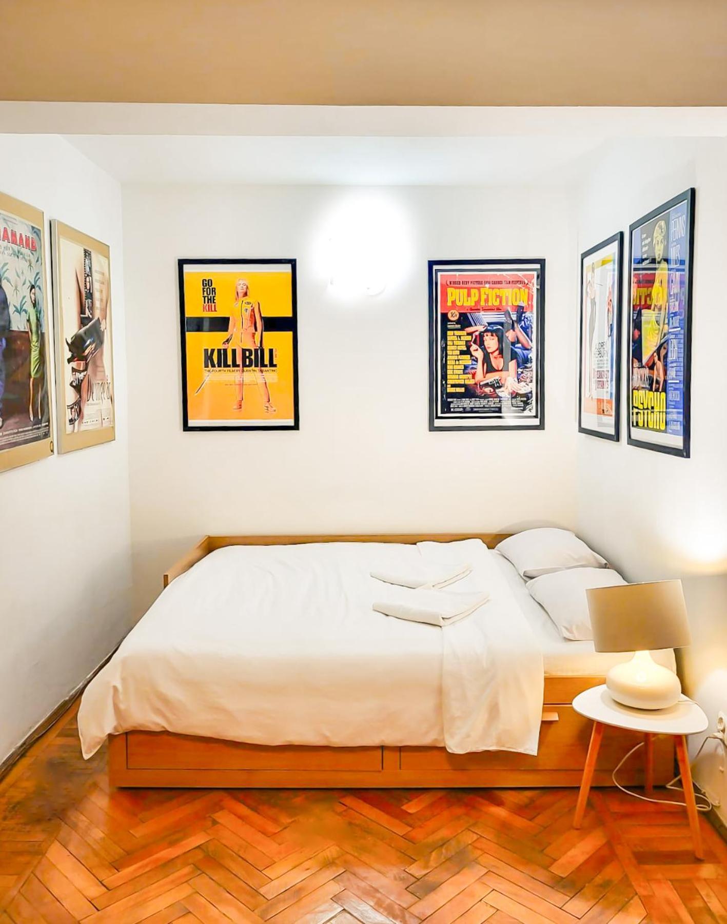 Central Park Hollywood Apartment ブカレスト エクステリア 写真